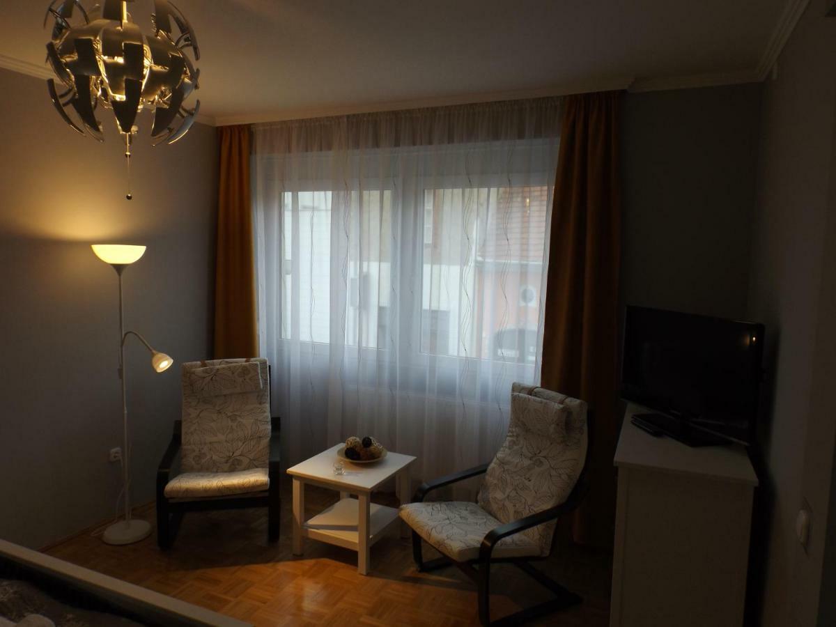 Vitalis Apartman Eger Exterior foto
